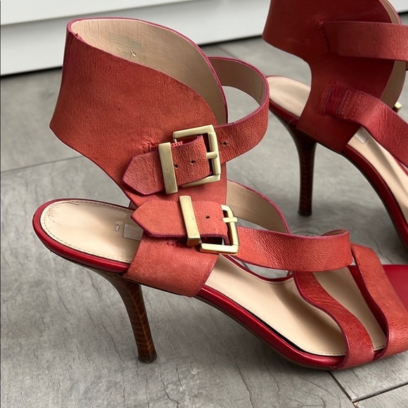 GUESS Coral Strappy Heeled Sandals, Size 8.5 - Picture 9 of 11